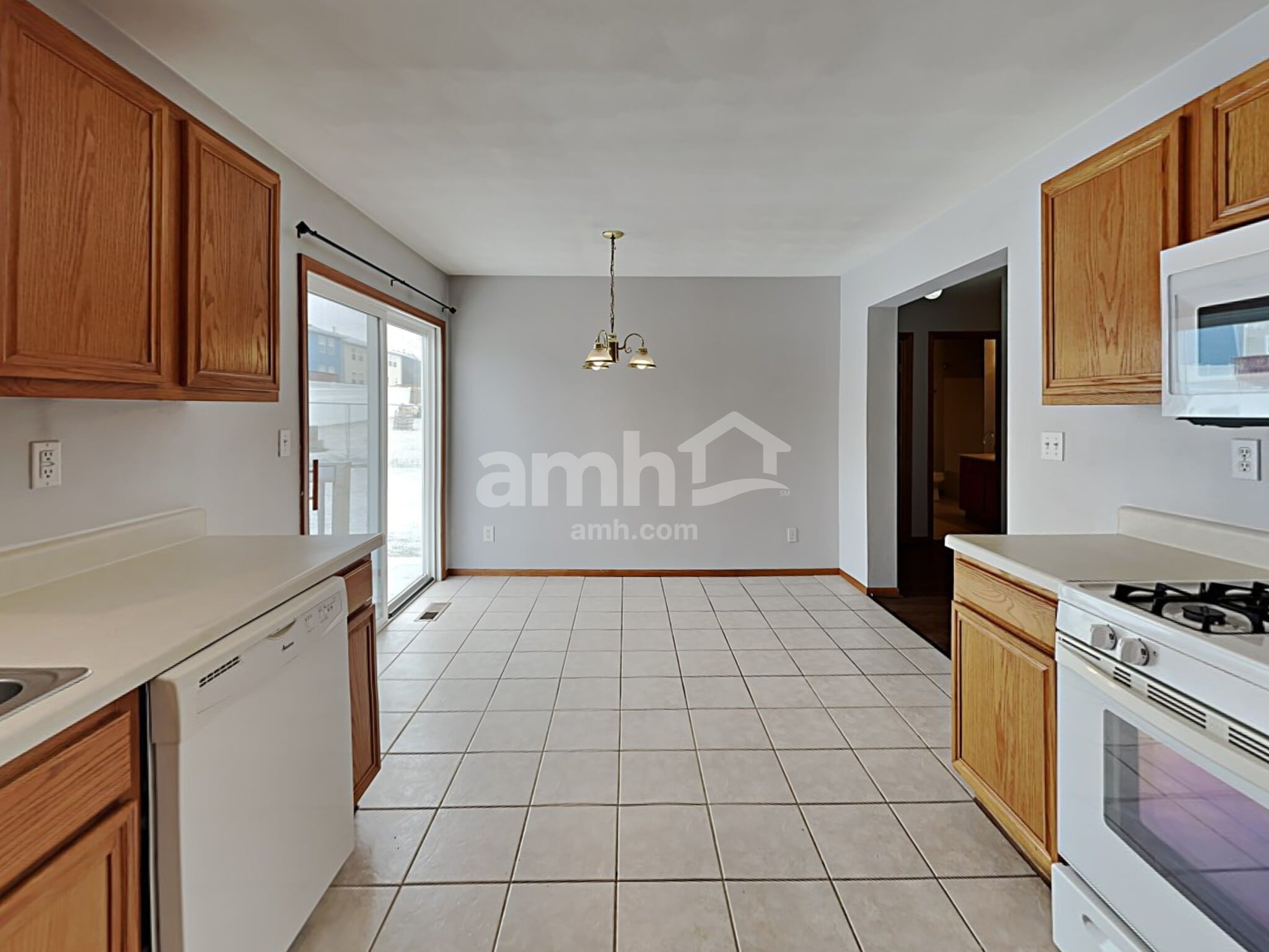 Building Photo - 3042 Bauer Dr