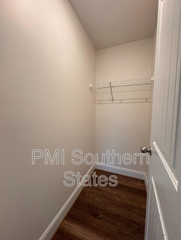 Building Photo - 207 Clarus Crk Wy