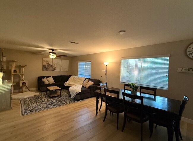 Building Photo - 30454 Silver Hawk Dr