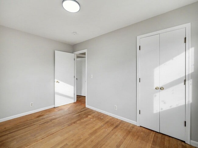 Building Photo - Bellevue 3 bedroom house for rent