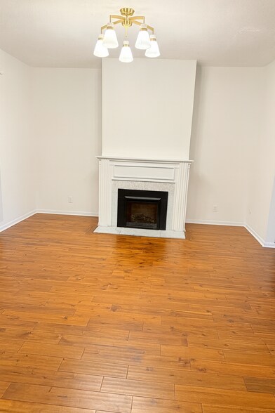 Building Photo - 239 E Mithoff St