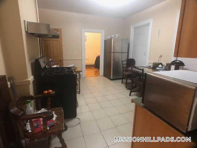 Building Photo - 103 Calumet St