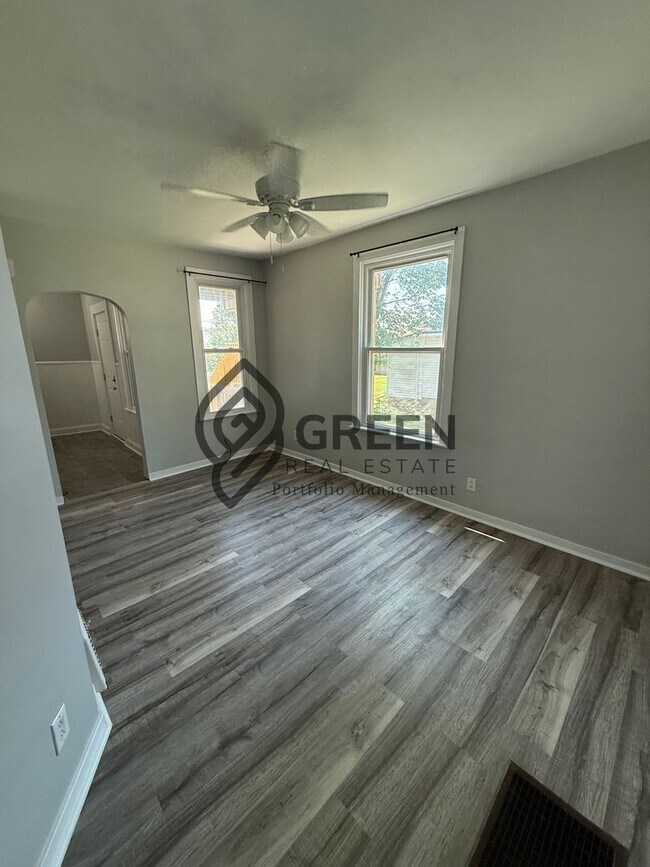 Building Photo - Beautiful apartment in Bradley