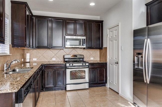 Building Photo - 10300 Laredo Dr