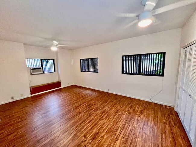 Building Photo - Royal Summit–4BD/3BA/Garage – Aiea