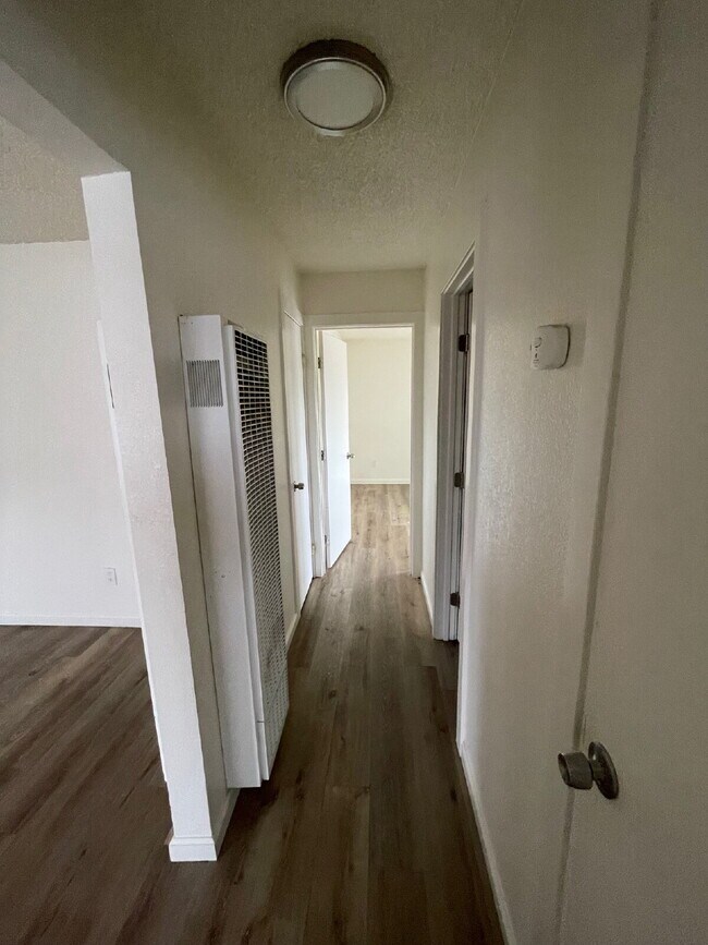 Building Photo - 2-Bed Condo Retreat with Elegant Granite Touches in Antioch