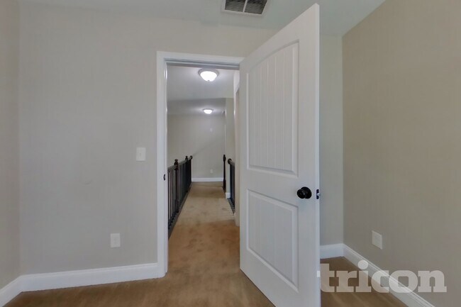 Building Photo - 268 Cranbrooke Dr