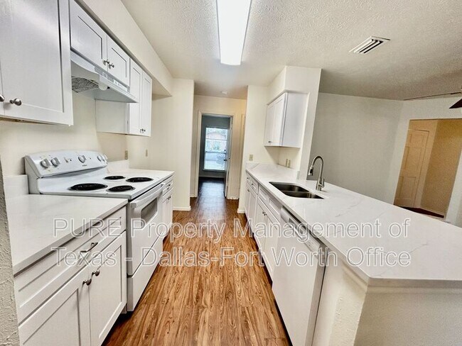 Building Photo - 1410 Birmingham Dr