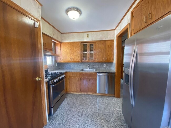 Building Photo - 46 13th Ave