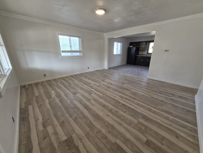 Building Photo - 5309 W Hill Dr