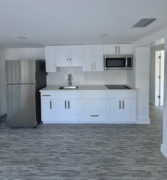 Primary Photo - 753 NW 22nd Ct