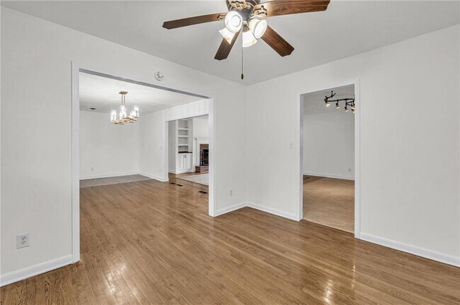 Building Photo - 318 Tyrone Rd