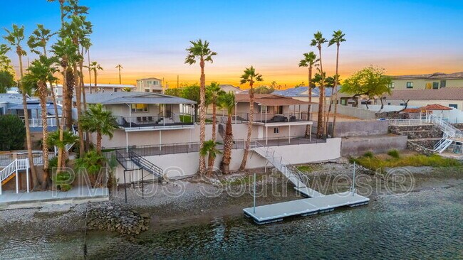 Building Photo - 437 Riverfront Dr