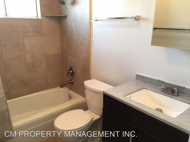 Building Photo - 1715 Foxworthy Ave