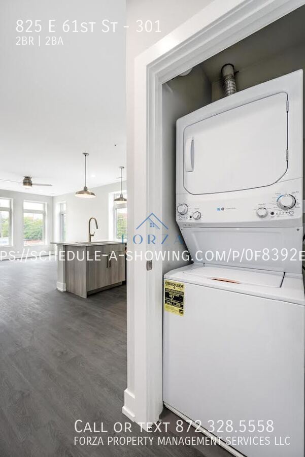 Building Photo - 825 E 61st St