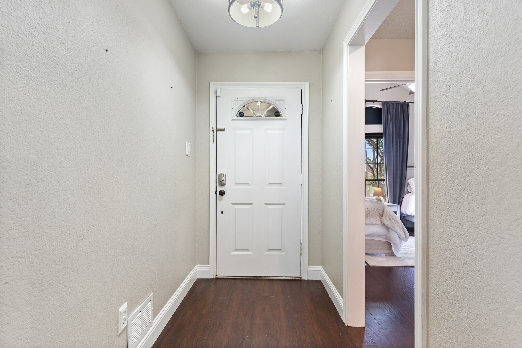 Building Photo - 19 Alamosa Dr