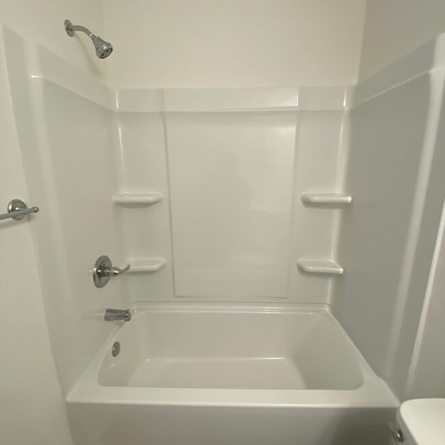 Building Photo - BRAND NEW TOWHOME IN FOXBANK PLANTATION