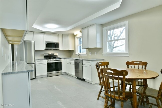 Building Photo - 9190 Warren Painsville