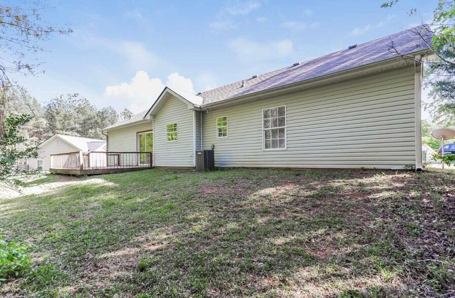 Building Photo - 65 Kenzi Way SW