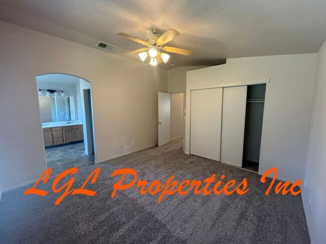 Building Photo - 4116 Woodwillow Ln