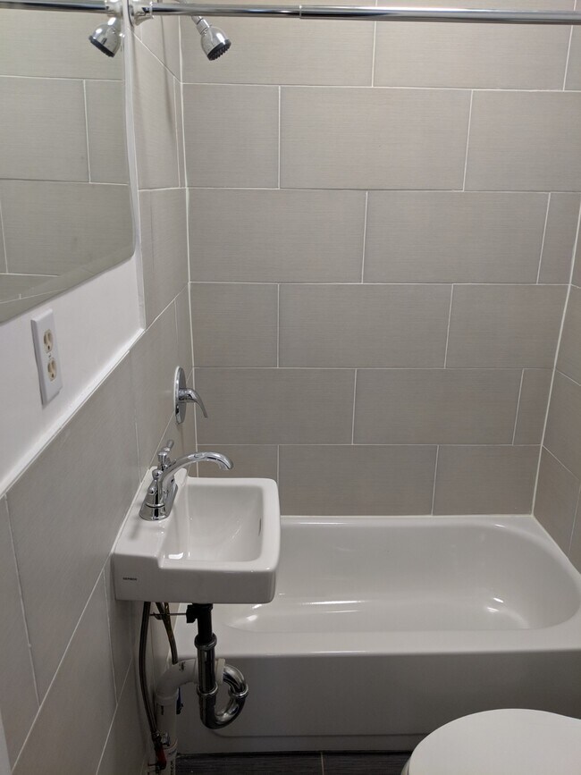 Building Photo - 219 Pacific Ave