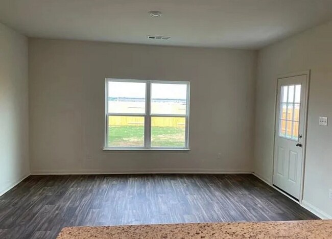 Building Photo - Beautifully Designed 4BR/2.5BA Home In The...