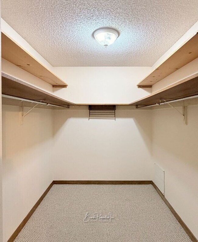 Building Photo - 325 S 73rd Ave