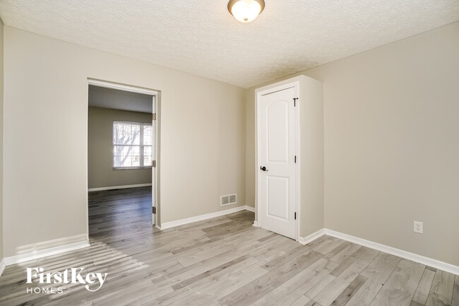 Building Photo - 339 Shyanne Dr