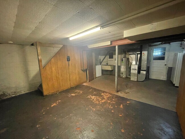 Building Photo - COMING SOON! This is a Lease-to-Own – Not ...