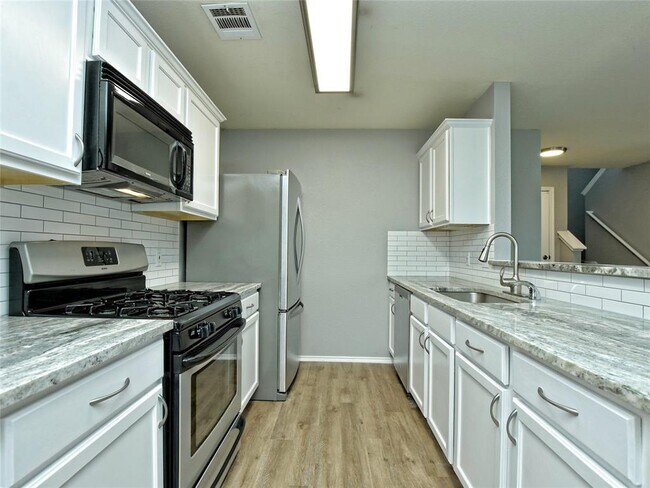 Building Photo - 5204 Krueger Ln