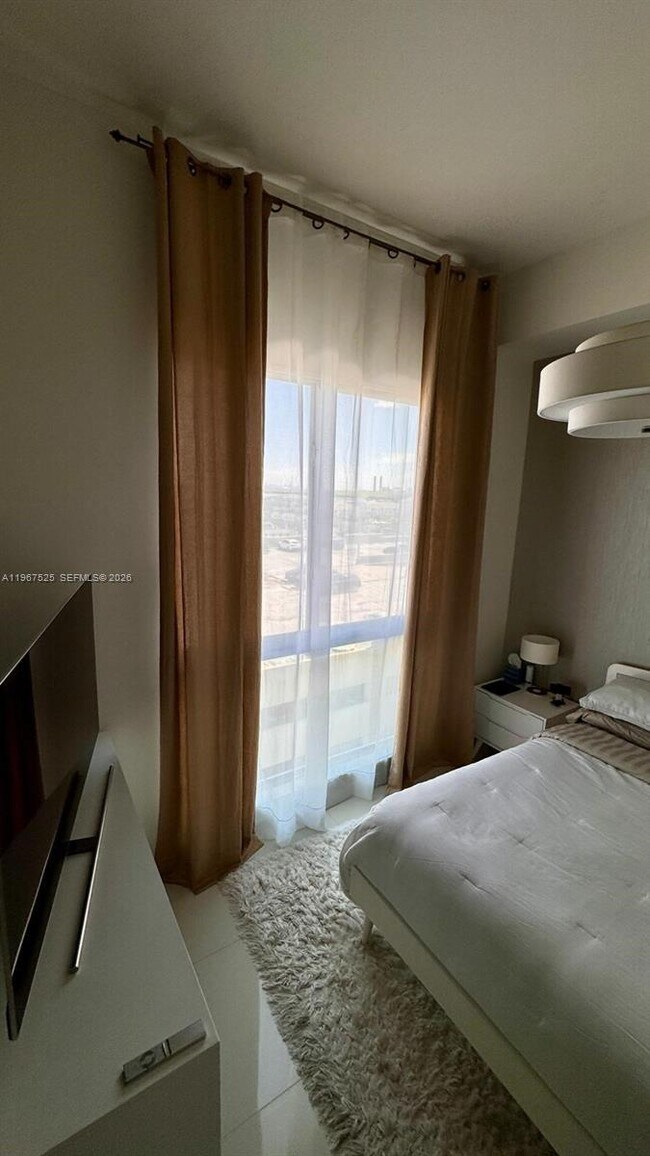 Building Photo - 7875 NW 107th Ave