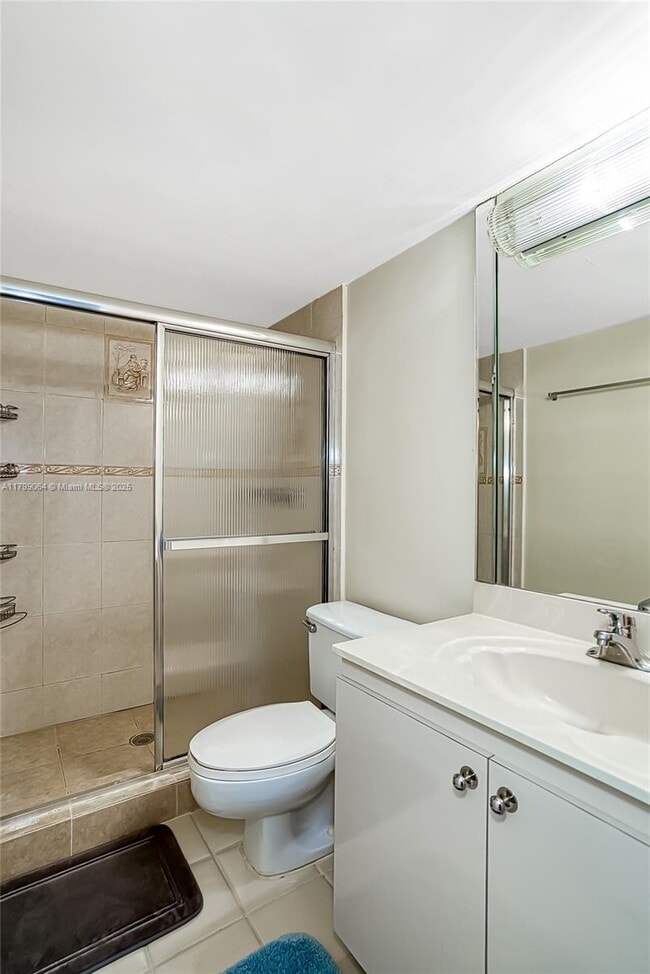 Building Photo - 2030 S Ocean Dr