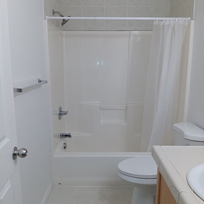 Building Photo - Beautiful Home Available In Bridal Springs Community!