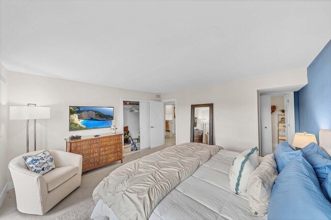 Building Photo - 1111 S Ocean Blvd