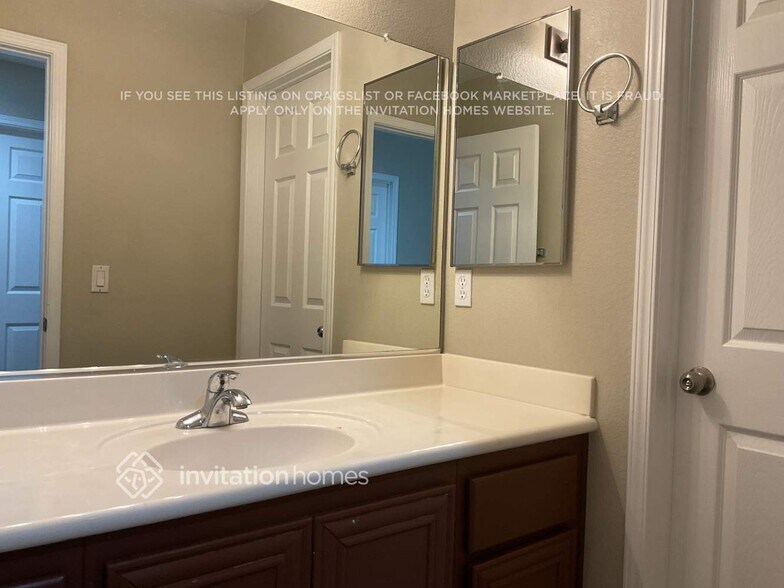 Building Photo - 3479 Bella Sovana Ct