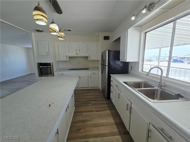 Building Photo - 220 Hopi Ln
