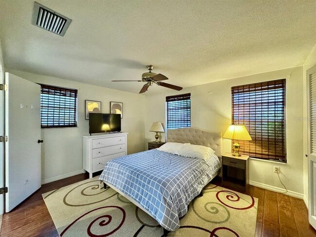 Building Photo - 7514 Spirea Dr