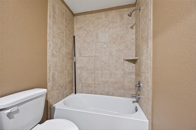 Building Photo - 22615 Harrington Field Dr