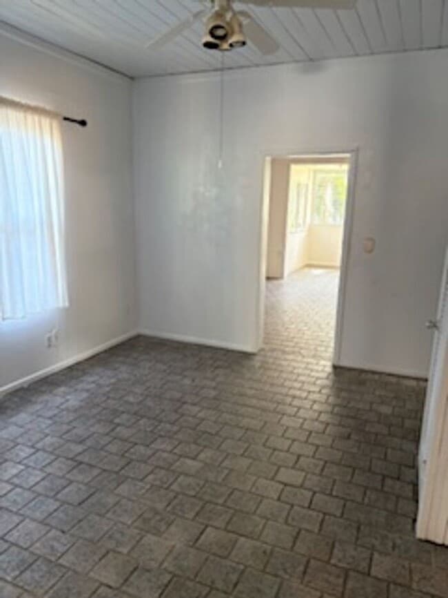 Building Photo - 3-Bedroom Home in Peaceful Malabar, FL