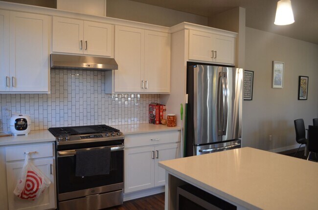 Building Photo - Shared Housing with A Modern Look