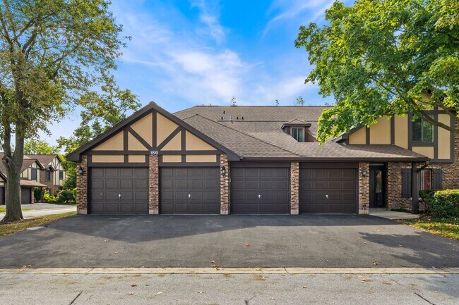 Building Photo - 890 Sheldon Ct