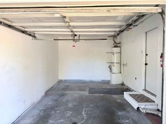 Building Photo - 5803 Woodleigh Dr
