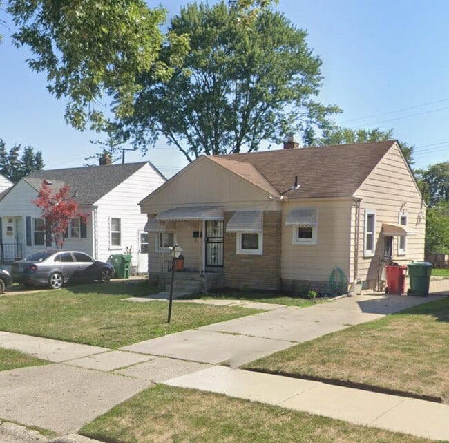 Building Photo - 23780 Rosalind Ave