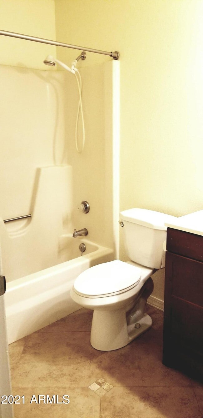 Building Photo - 3825 W Libby St