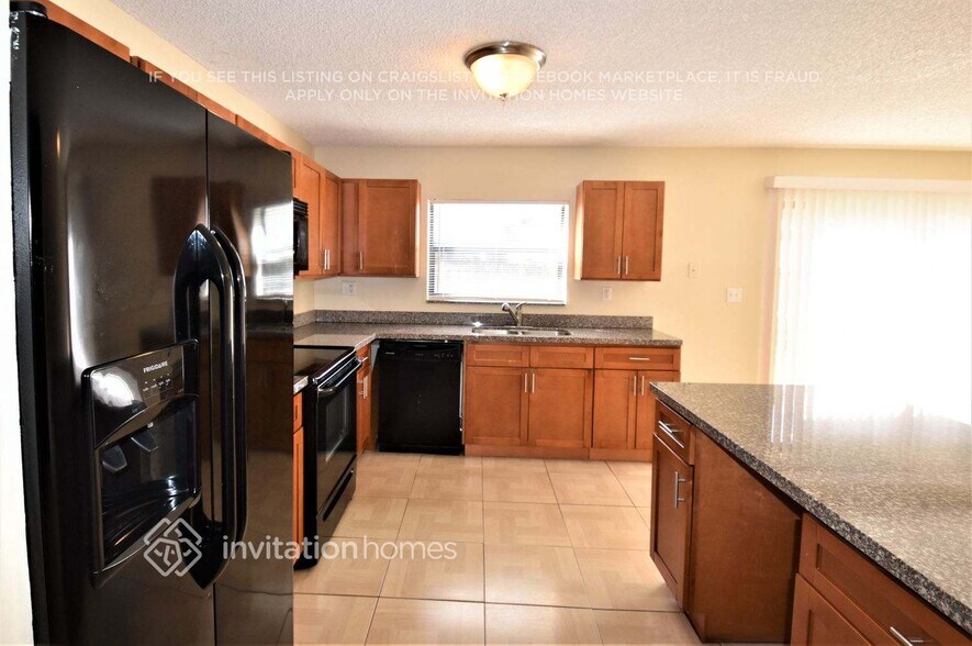 Building Photo - 14710 Cedar Creek Pl