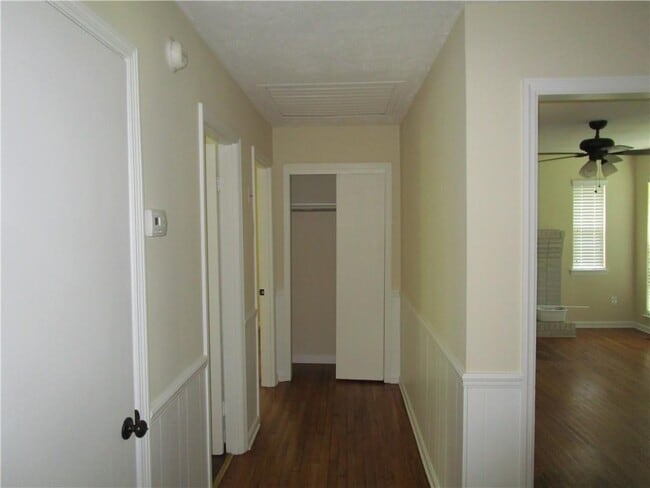Building Photo - 3413 Lakeland Rd