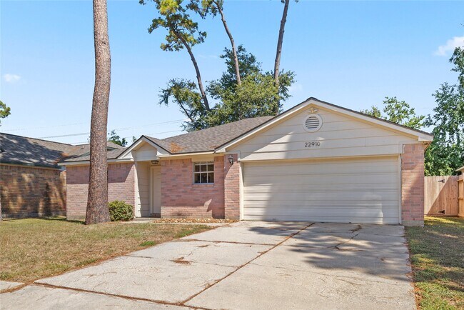 Building Photo - 22910 Pebworth Pl