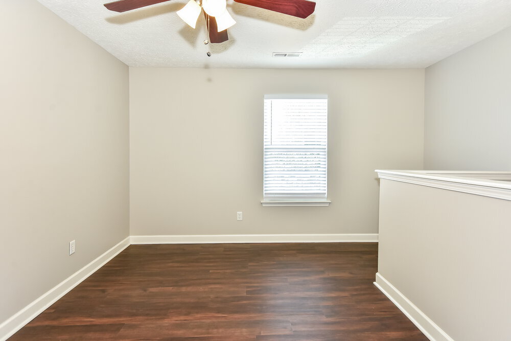 Building Photo - 8032 Meadowview Ln