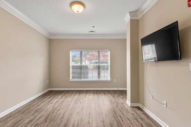 Building Photo - First Floor Capstone Quarters Available Now