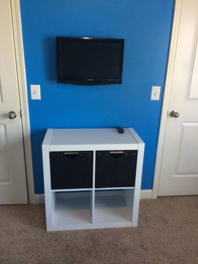 TV/DVD combo in 1st bdrm - 412A McClellan Ave